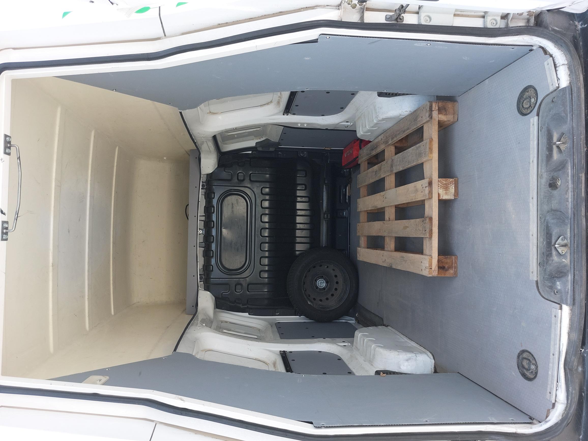 Voltia Nissan eNV200 XL - BT228DR - Image 5