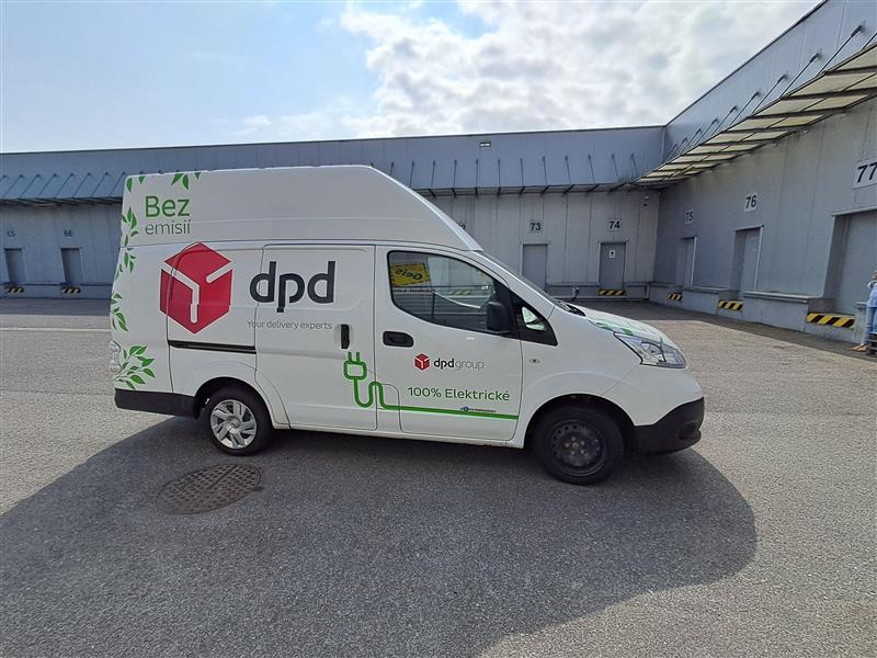 Voltia Nissan eNV200 XL - BT490DT - Image 2