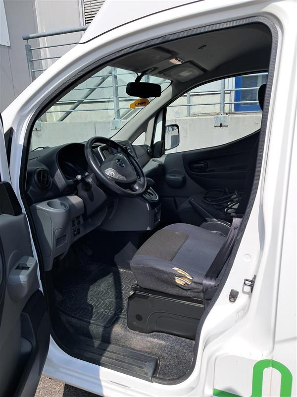 Voltia Nissan eNV200 XL - BT490DT - Image 6