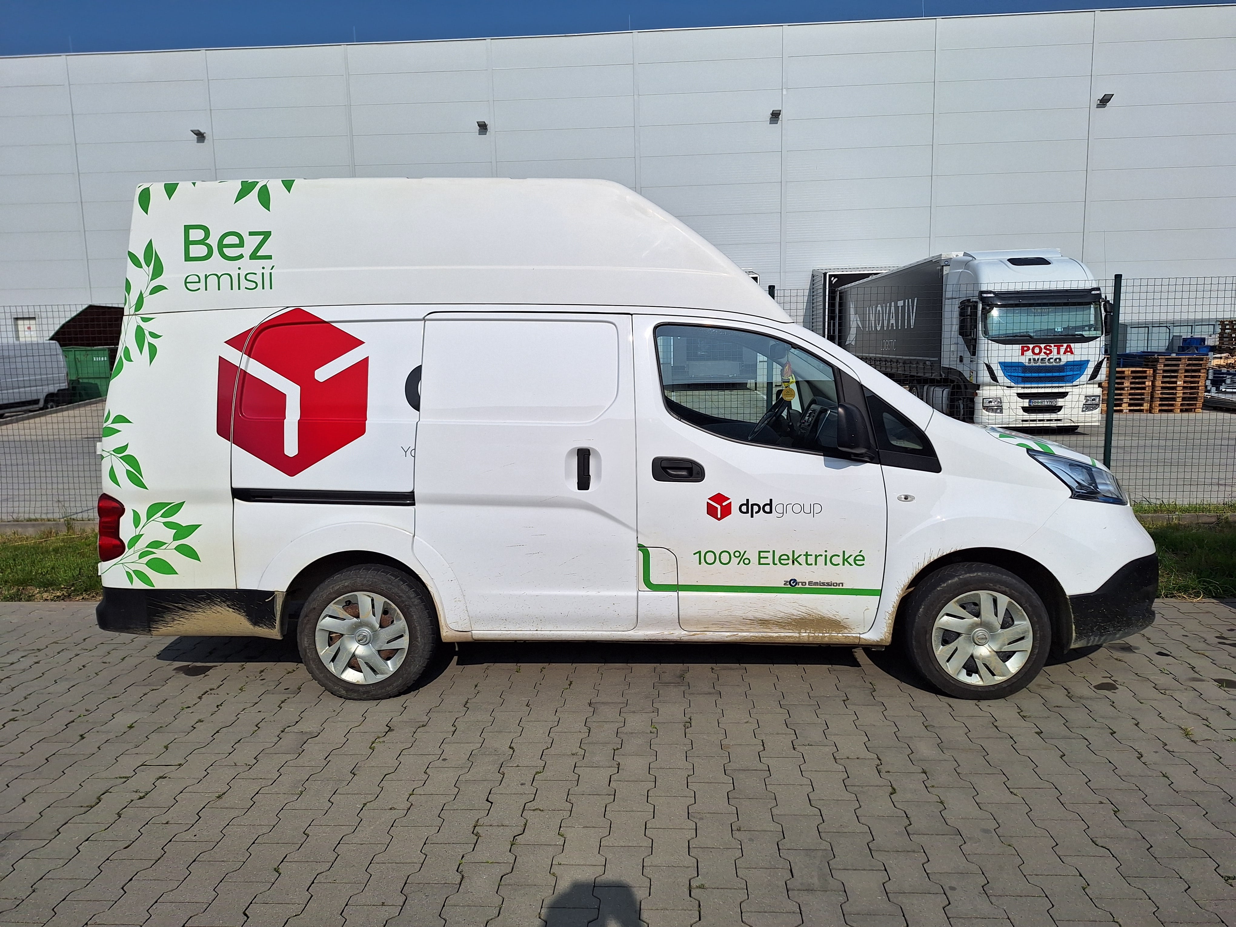 Voltia Nissan eNV200 XL - PU463CL - Image 2